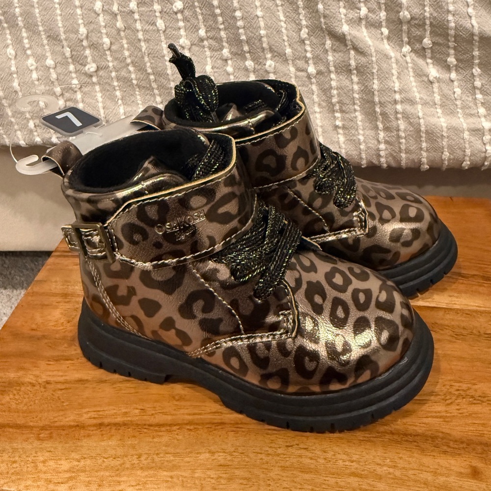 Oshkosh Nova Toddler 7 Slip On Combat Hiker Boot New